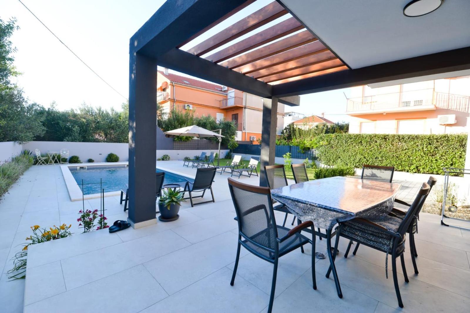 Vila House Vito *